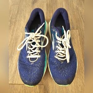 Brooks Ghost 11 Women's Size 9 Wide Sneakers